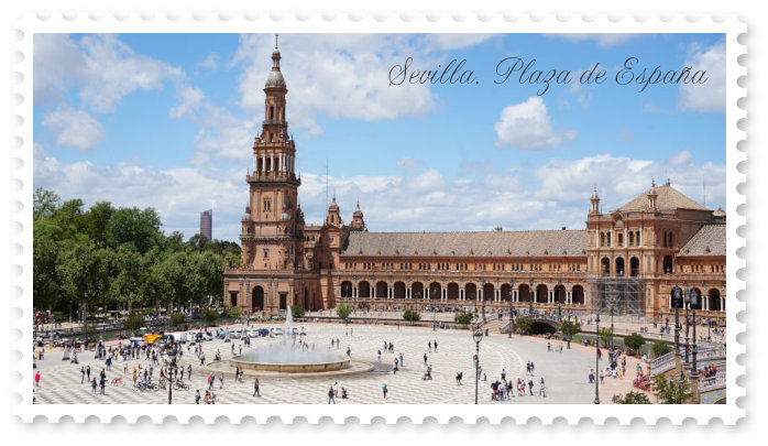 Plaza de Espana in Sevilla met het Historisch Militair Museum.