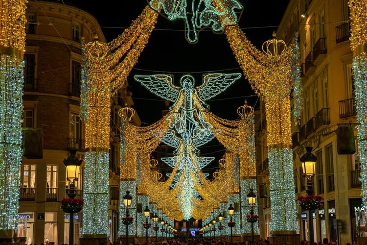 Kerstverlichting in de hoofdstraat Calle Larios in Málaga