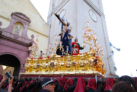 a figure of Jesus is carried out of the Church of San Juan Bautista in Vélez-Málaga, copyright Bogusia Dausend