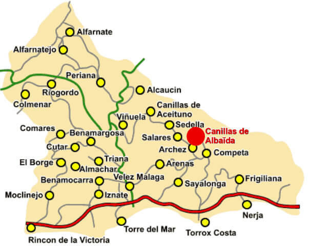Simple map of the Axarquia with Canillas de Albaïda marked as a red dot.