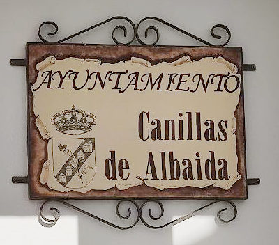 Town hall sign from Canillas de Albaïda, copyright Hans Schätzle