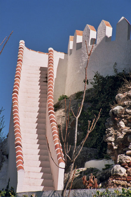 Comares trappen naar het kerkhof; copyright Lutz Dausend