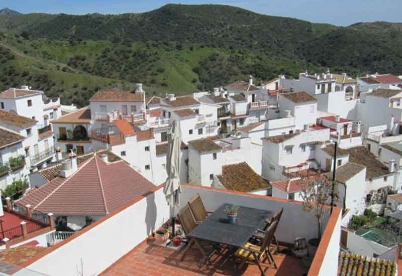 Casa Fuente, Dorpshuis, Sedella, uitzicht op het dorp 