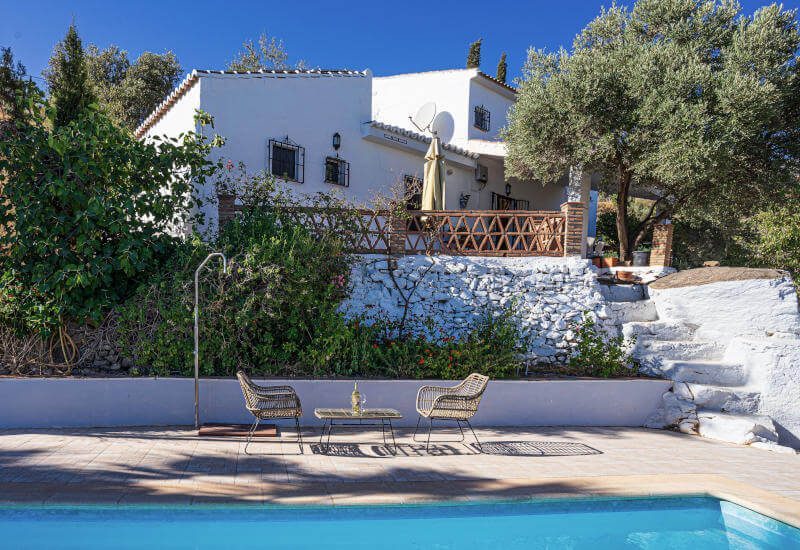 Casa Limón for sale in the land of Canillas de Aceituno with pool