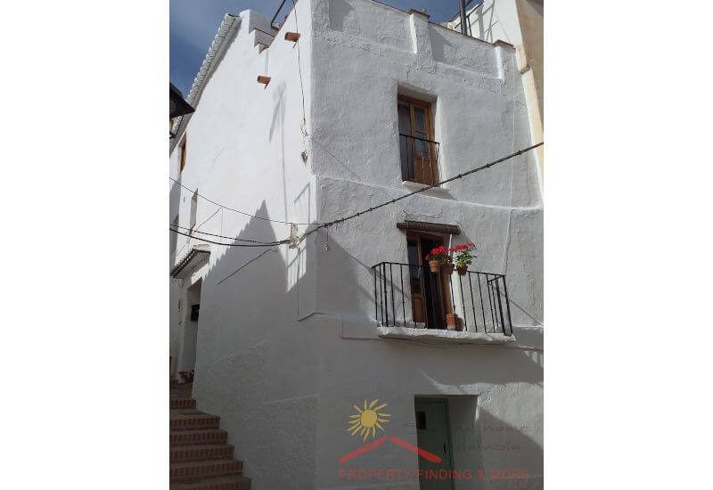Front elevation of authentic townhouse in Sedella