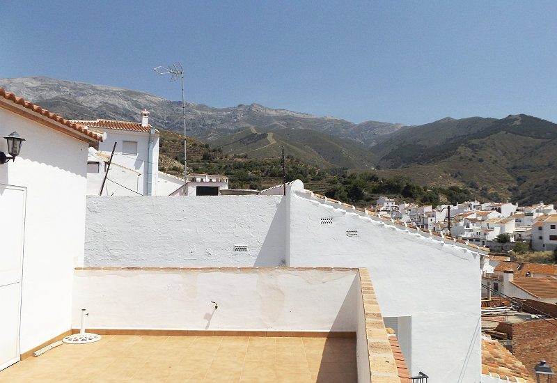 Sunny roof terrace with beautiful of Casa Montaña in Sedella