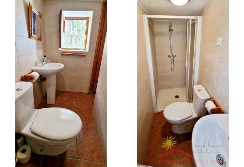 Kleine badkamer met toilet en douche