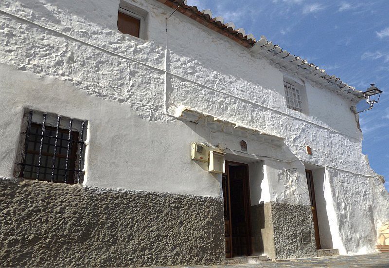 Front elevation of Casa Canillas for sale.