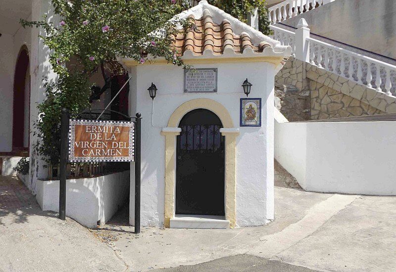 Kleine Erimitage in Canillas de Aceituno, voor de Ermita de la Virgen del Carmen