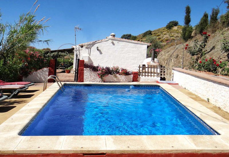 Cortija Marillo is a house for sale in Andalusie in the country side