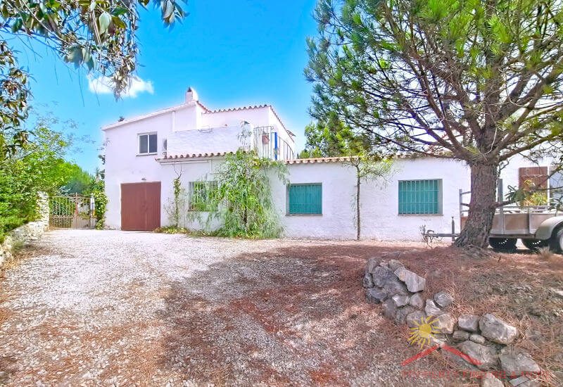 Driveway and front of Casa Coppe