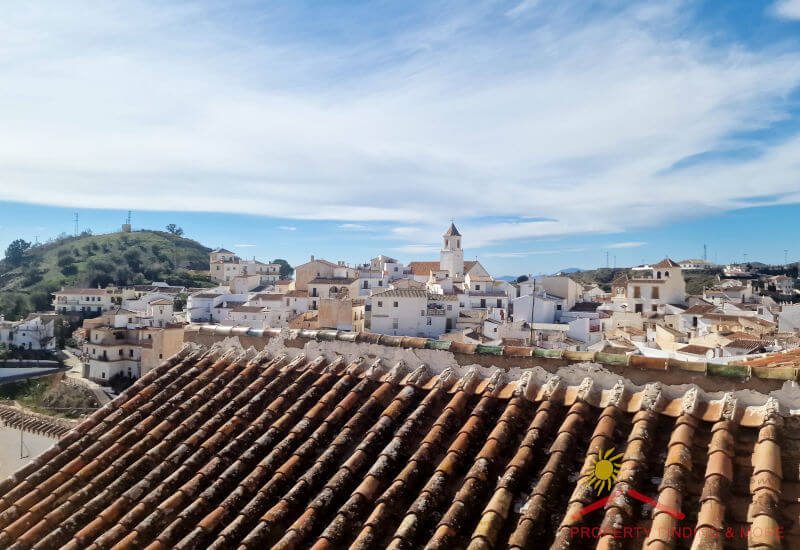 From the terrace there is a beautiful view of the rooftops of Sedella