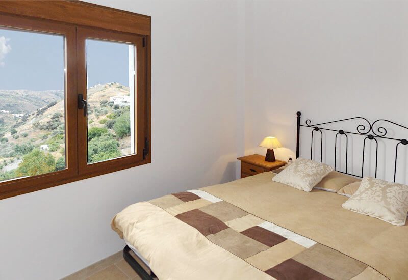 The bedroom 2 has a king size bedroom and a lot of space