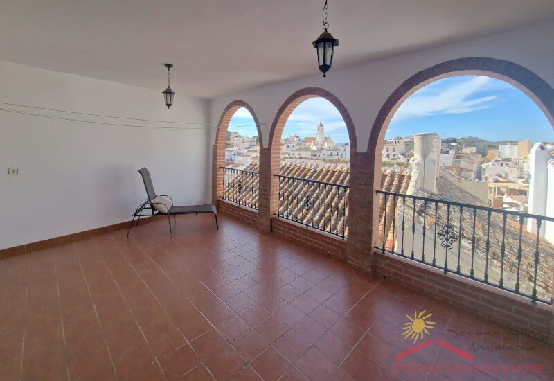 Large covered terrace with views over Sedella