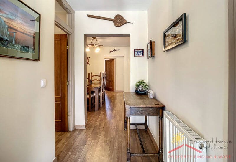 Die Front Hall ist breit genug für ein Sideboard