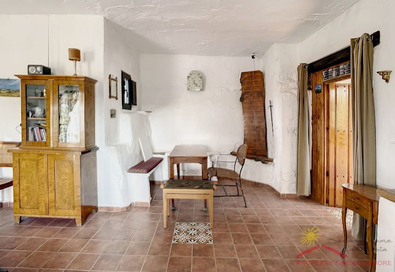 Eethoek in het huis met bank