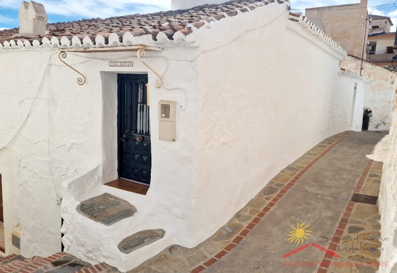 Casa Marina is a typical old white village house in Sedella completed renovated