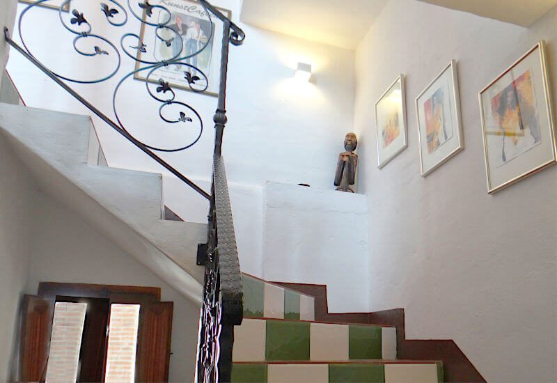 Treppe mit andalusischen Mustern