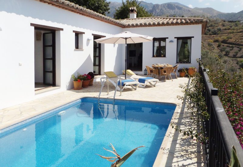 Photo of Casa Chumbo of terrace with all doors and pool