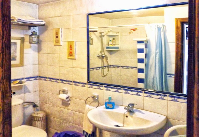 Bathroom with shower and toilette