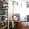 Leeskamer Een leuke kleine kamer is omgebouwd tot bibliotheek om te lezen en te ontspannen