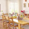 Dining room Big dining room with table for 6+ people.