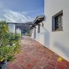 Bellota: Front Terrace